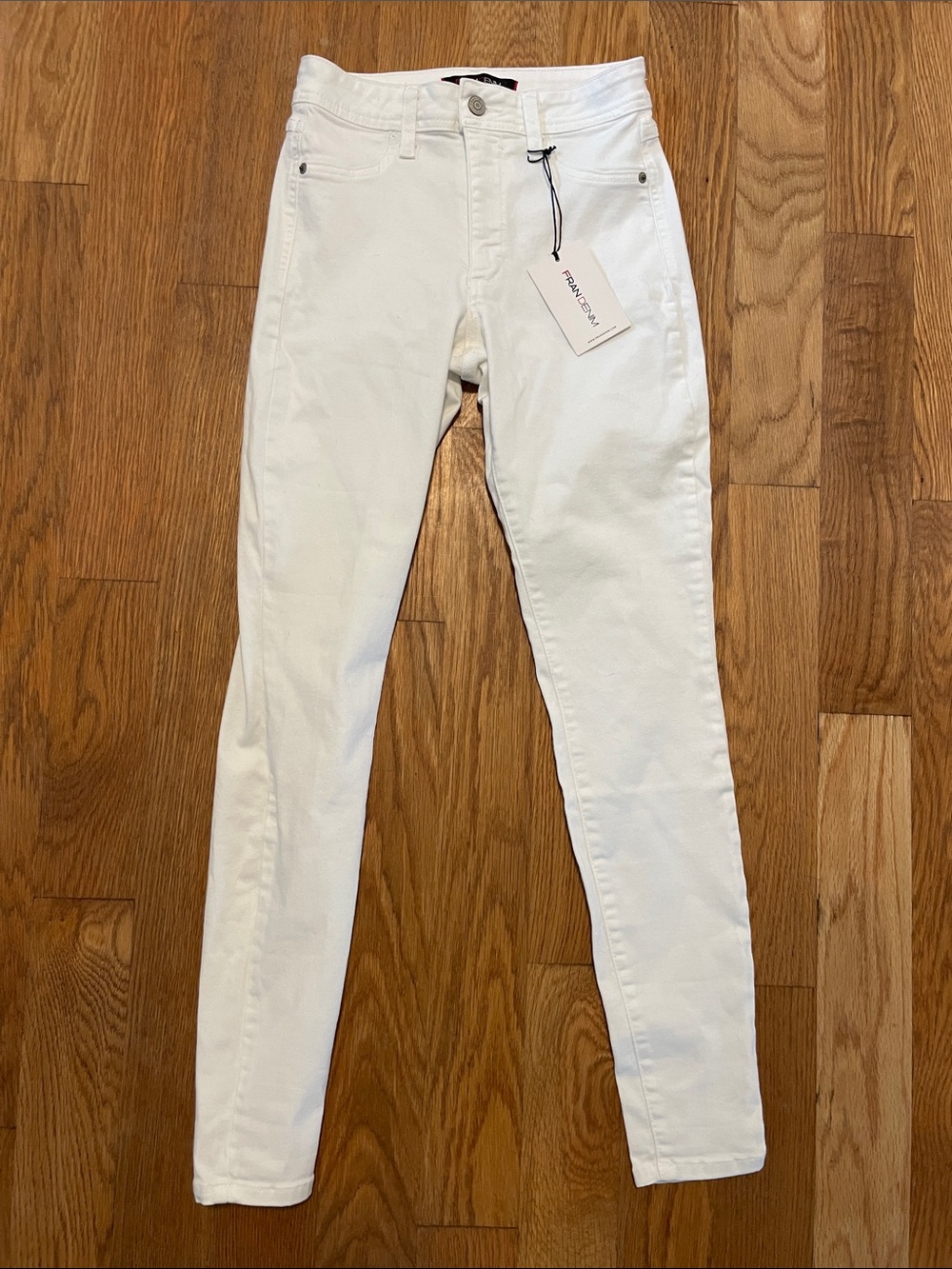 Frame Denim High-Rise Skinny Jeans in White